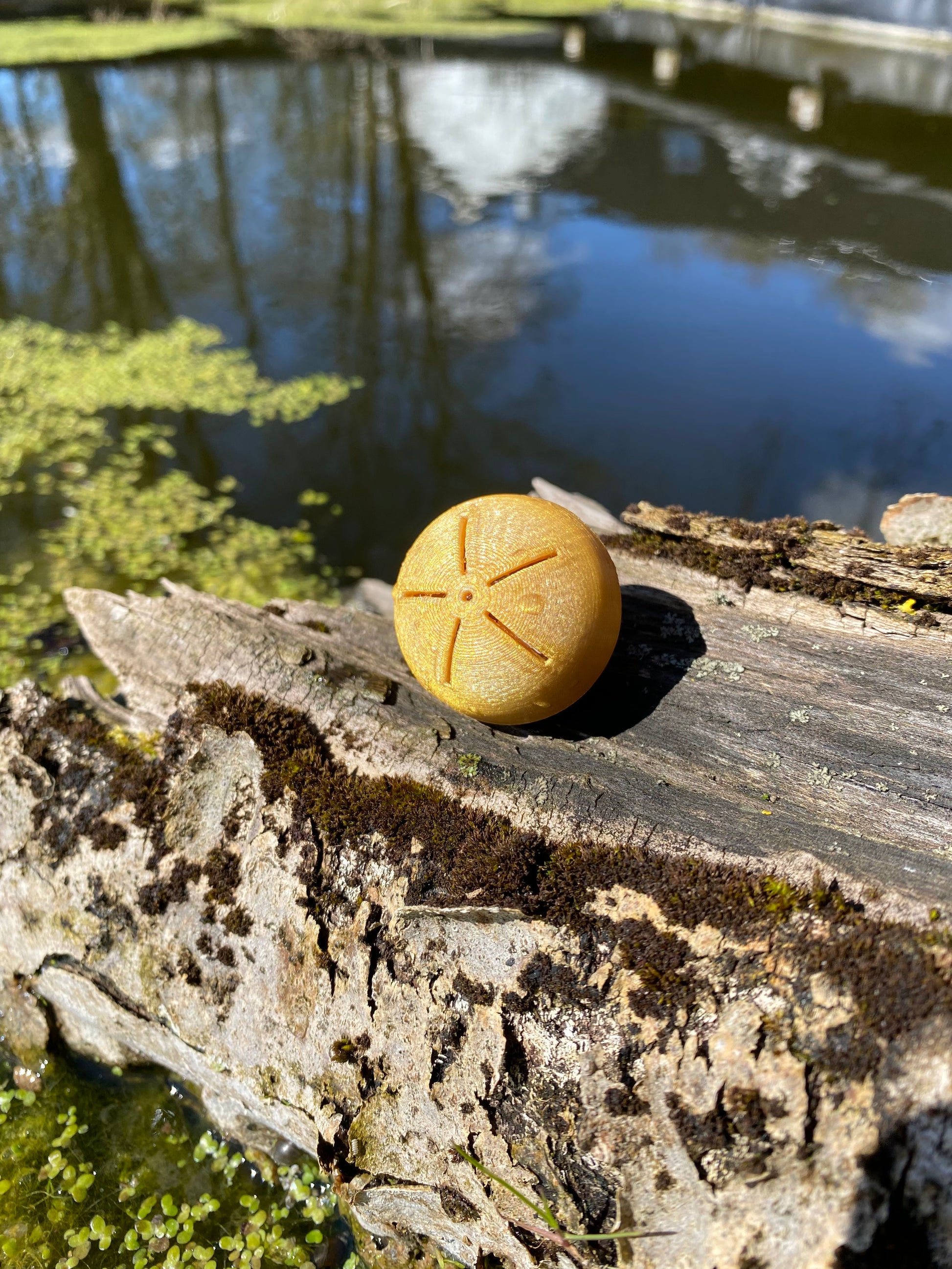 Goldene Quantenkugel